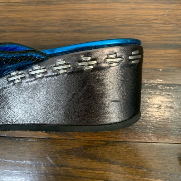 Donald J. Pliner Blue Peace Sign Sandals - Picture 8 of 8